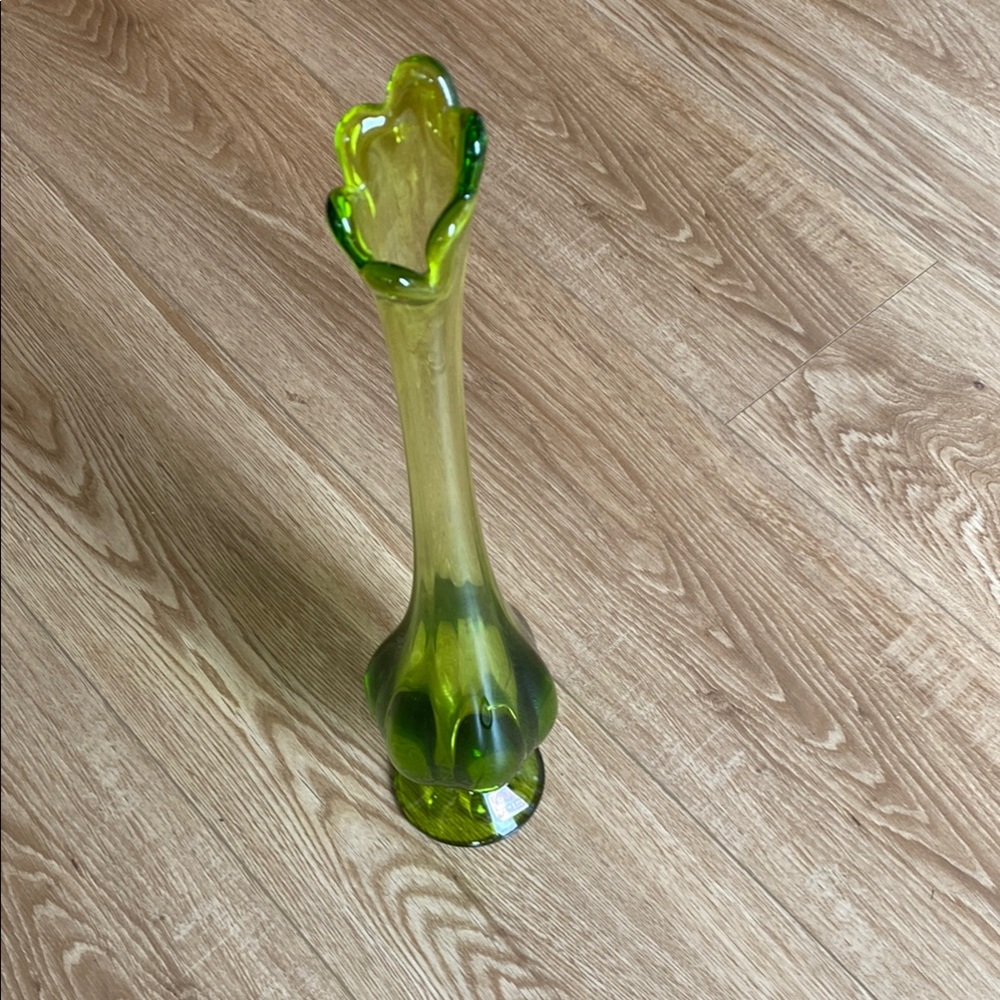Elegant Green Viking Six Petal Swung Glass Art Vase